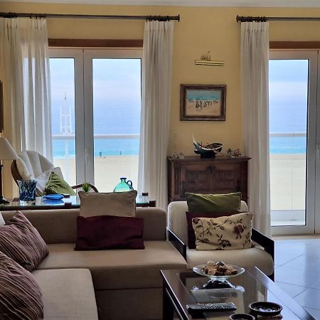 Nazare Apartamento Em Frente Ao Mar מראה חיצוני תמונה