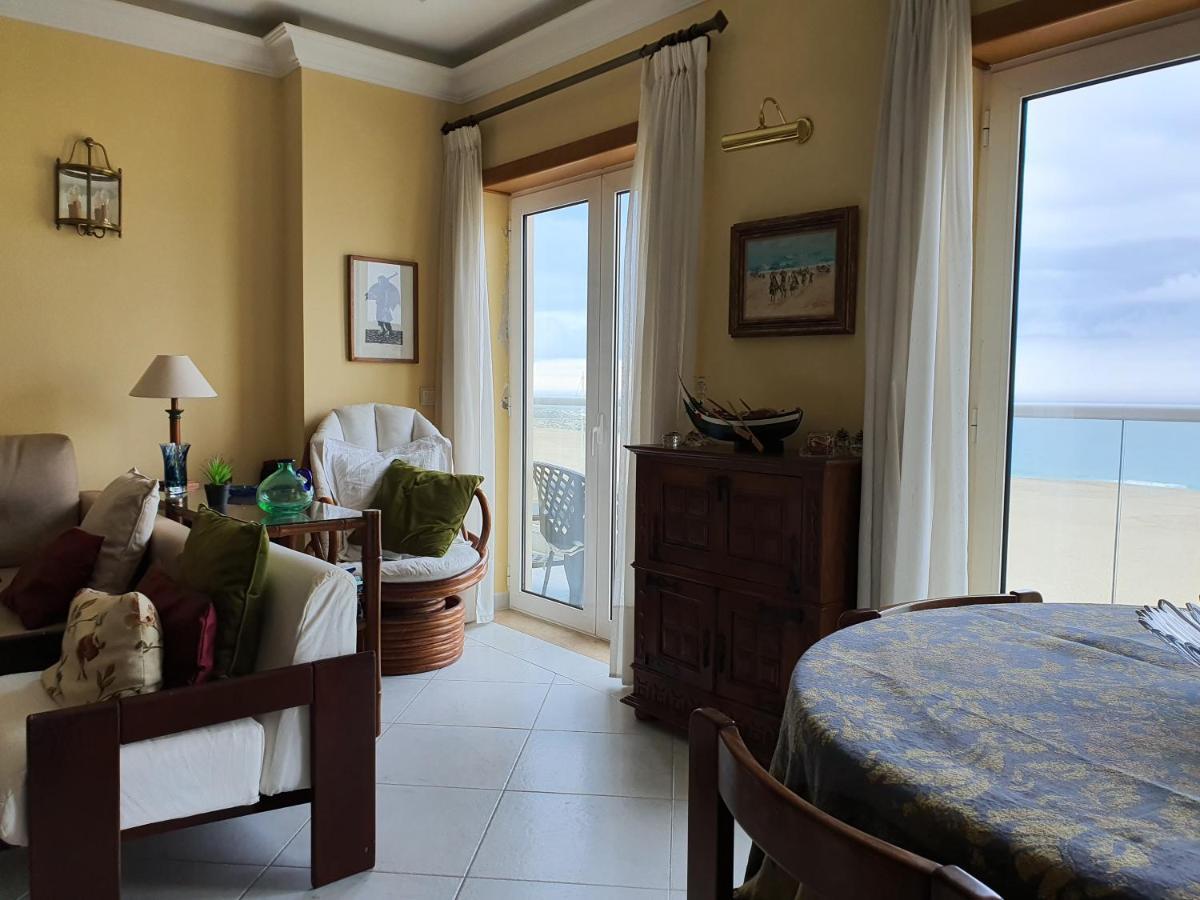 Nazare Apartamento Em Frente Ao Mar מראה חיצוני תמונה