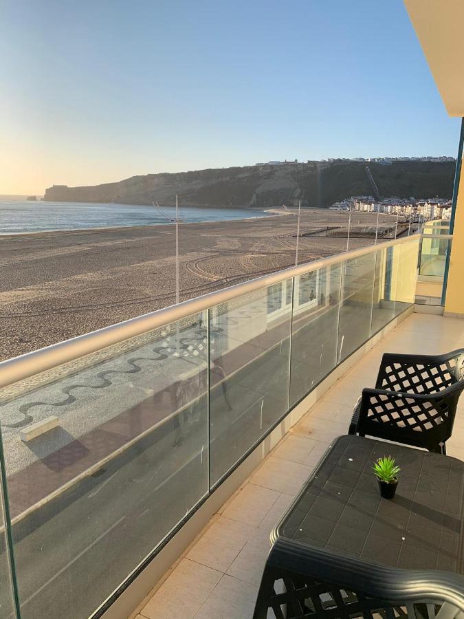 Nazare Apartamento Em Frente Ao Mar מראה חיצוני תמונה